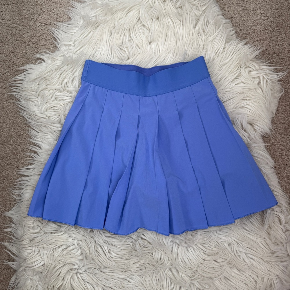 Like New Aritzia TNA pleated skort XXS 2xs